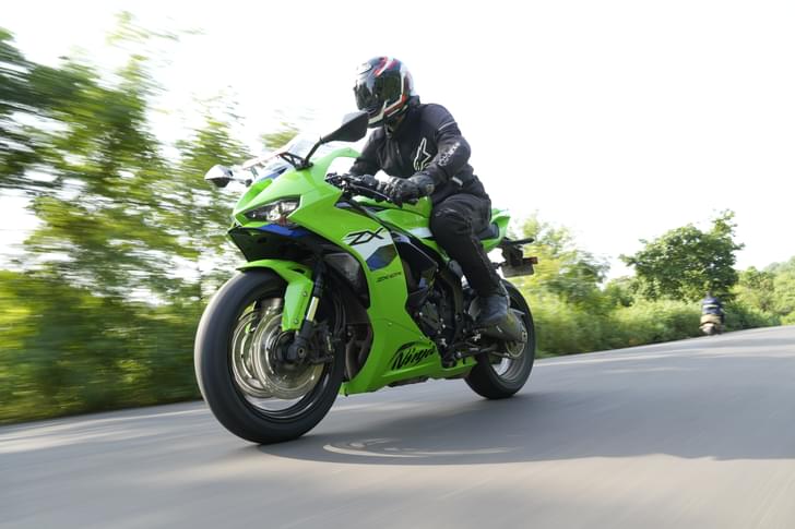 Kawasaki Ninja ZX-6R On Road Price in Krishnanagar Starts at 11.09